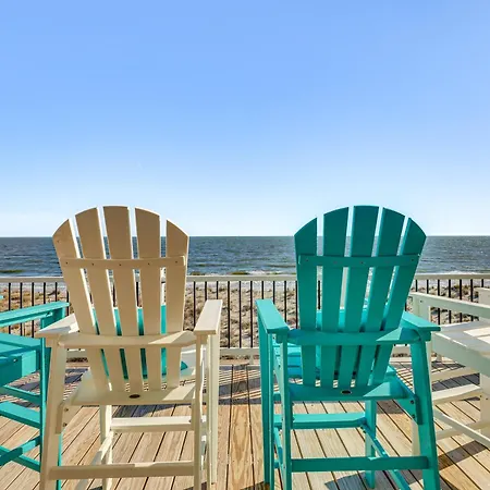 Walk To Beach Coastal Oak Island Gem With Elevator!
